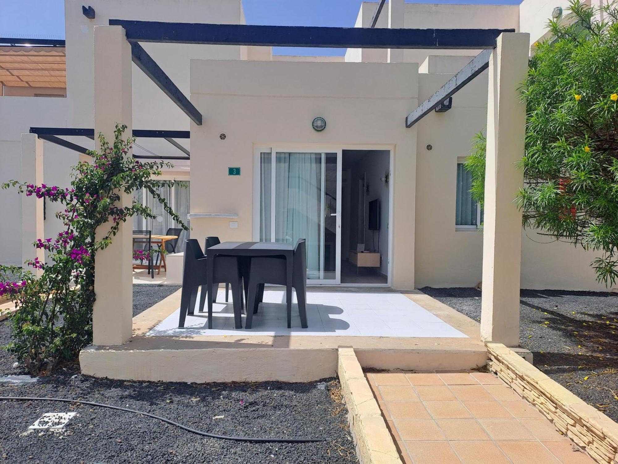 Homeforguest Apartamento Alisios 1 Con Piscina En كوراليهو المظهر الخارجي الصورة